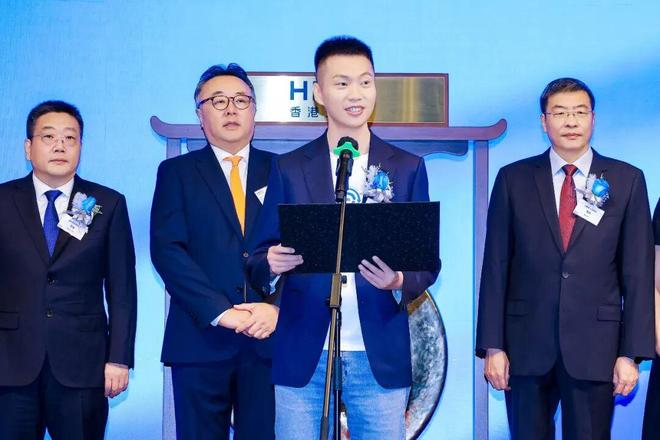 物理AI第一股上市!Momenta靠100万辆车跑进真实世界-第3张图片-世界杯直播平台-世界杯2026直播平台-免费观看官方-V3.6.9 物理AI第一股上市!Momenta靠100万辆车跑进真实世界-第3张图片-世界杯直播平台-世界杯2026直播平台-免费观看官方-V3.6.9
